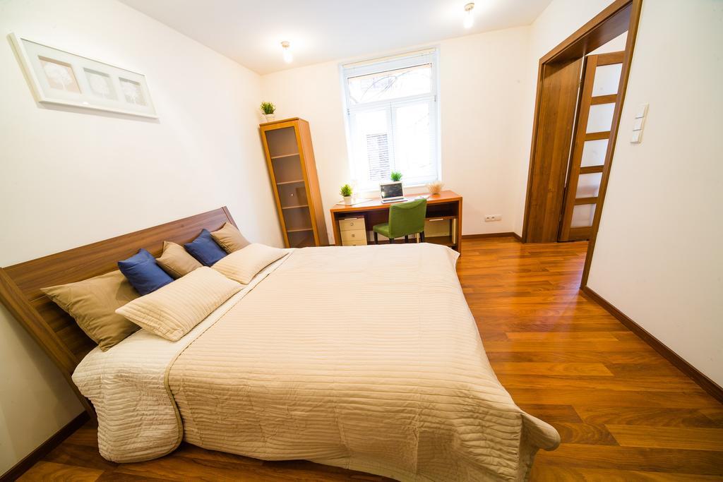 Wawel Cracow Old - Friendhouse * Krakow